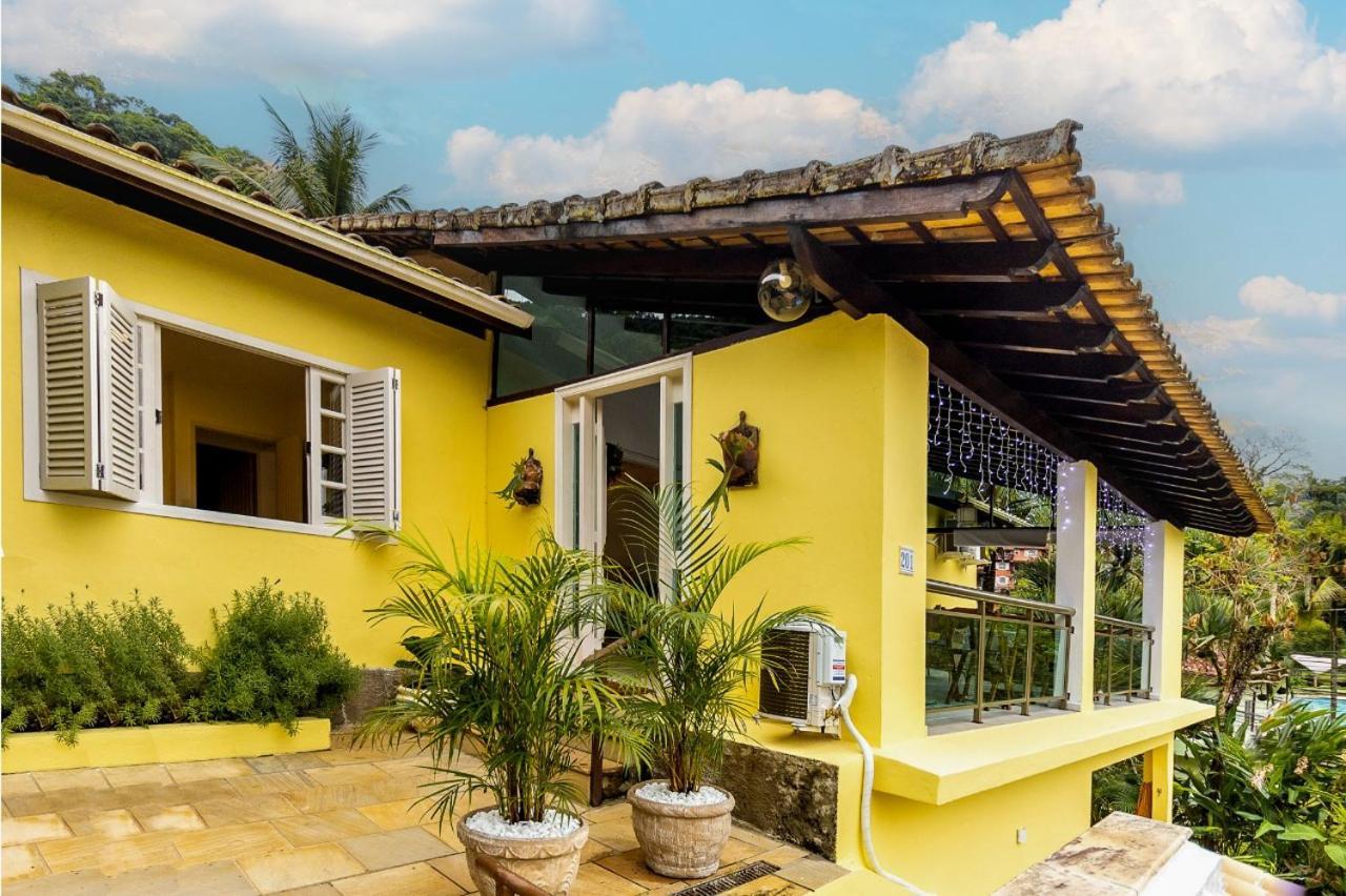 Casa Amarela Bed and Breakfast Angra dos Reis Exteriör bild