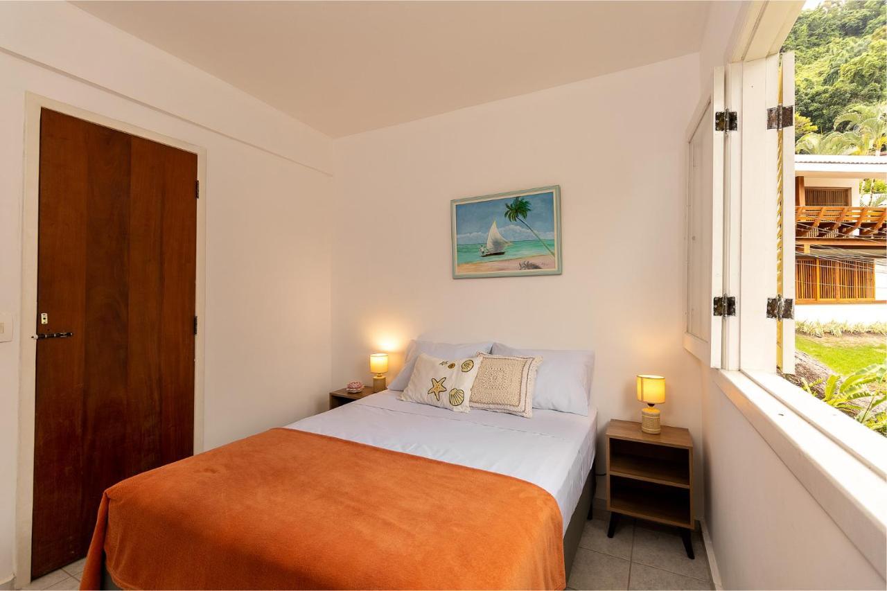 Casa Amarela Bed and Breakfast Angra dos Reis Exteriör bild
