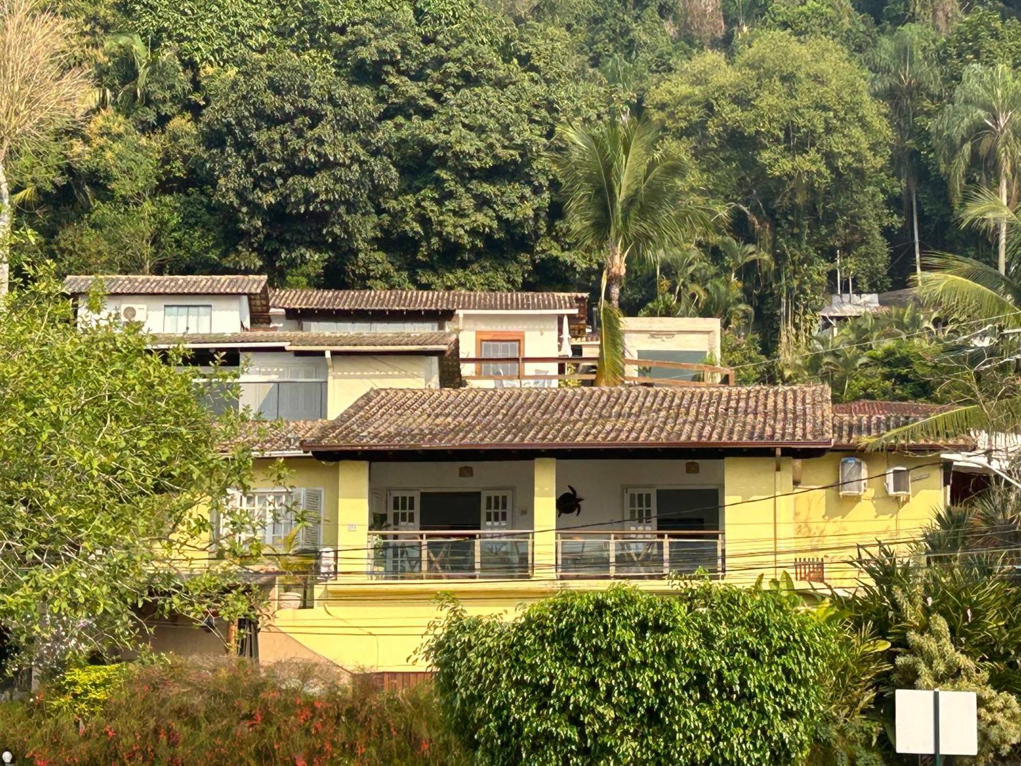 Casa Amarela Bed and Breakfast Angra dos Reis Exteriör bild